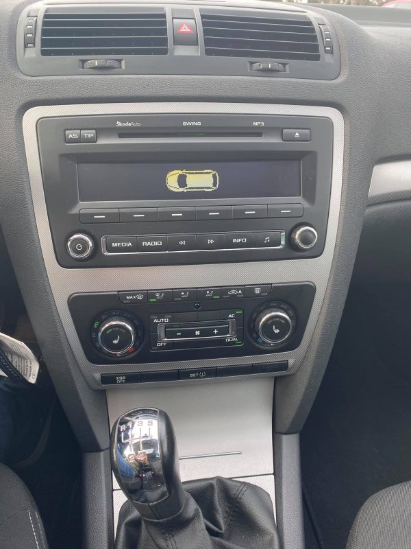 Skoda Octavia, 1.6 diesel, August 2009, 200.000 km