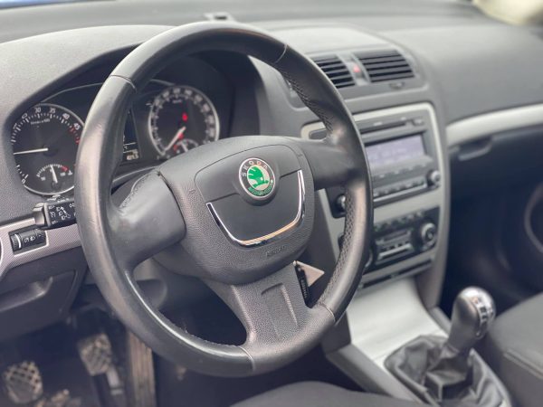 Skoda Octavia, 1.6 diesel, August 2009, 200.000 km