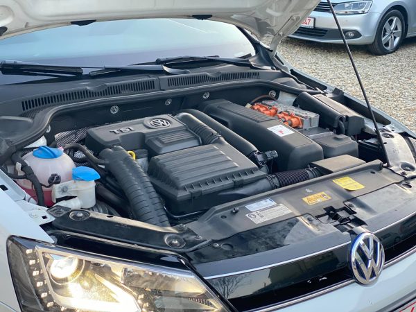 Volkswagen Jetta, 1.4 benzină - hybrid, Octombrie 2013, 187.000 km