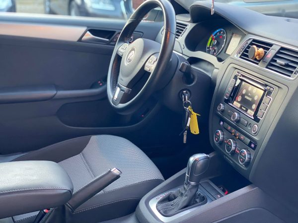 Volkswagen Jetta, 1.4 benzină - hybrid, Octombrie 2013, 187.000 km