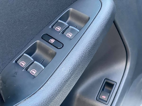 Volkswagen Jetta, 1.4 benzină - hybrid, Octombrie 2013, 187.000 km