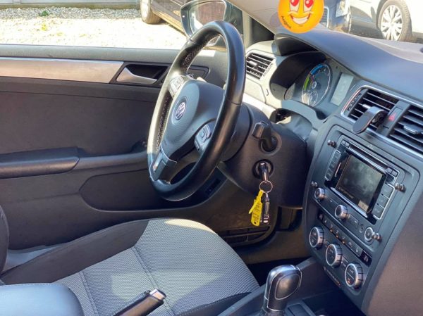Volkswagen Jetta, 1.4 benzină - hybrid, Septembrie 2014, 190.000 km
