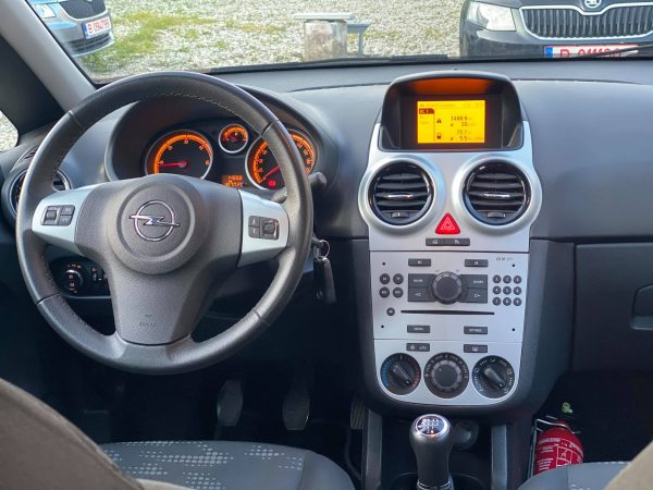 Opel Corsa, 1.3 diesel CDTI, Septembrie 2012, 186.000 km