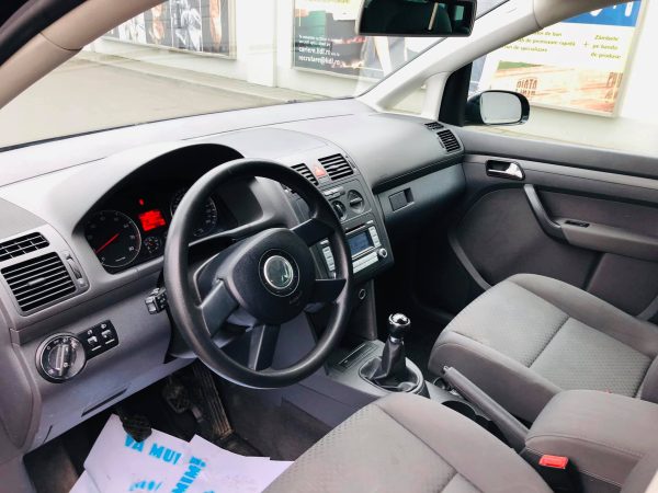 Volkswagen Touran, 1.6 benzină, 2007, 210.000 km