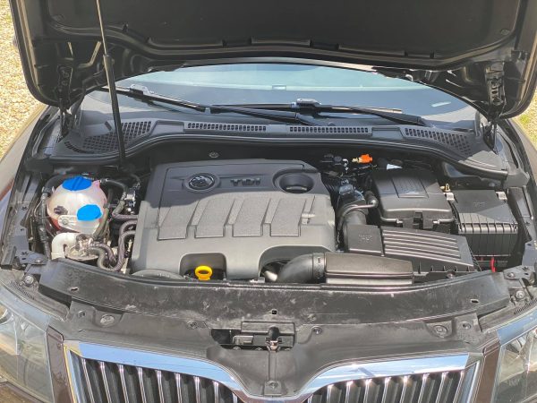 Skoda Superb, 1.6 diesel, Martie 2015, 155.000 km