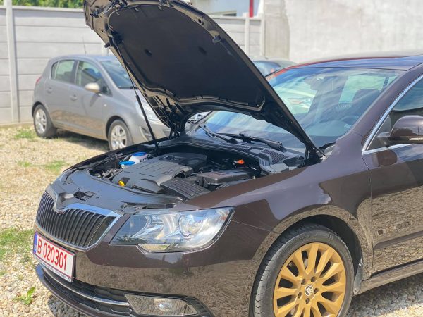 Skoda Superb, 1.6 diesel, Martie 2015, 155.000 km