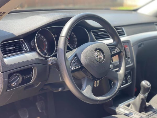 Skoda Superb, 1.6 diesel, Martie 2015, 155.000 km