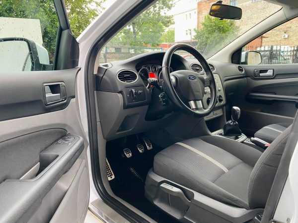 Ford Focus, 1.6 diesel, Martie 2011, 220.000 km
