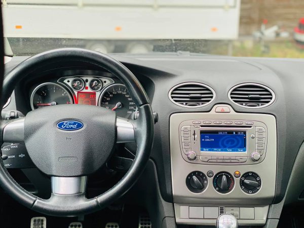 Ford Focus, 1.6 diesel, Martie 2011, 220.000 km