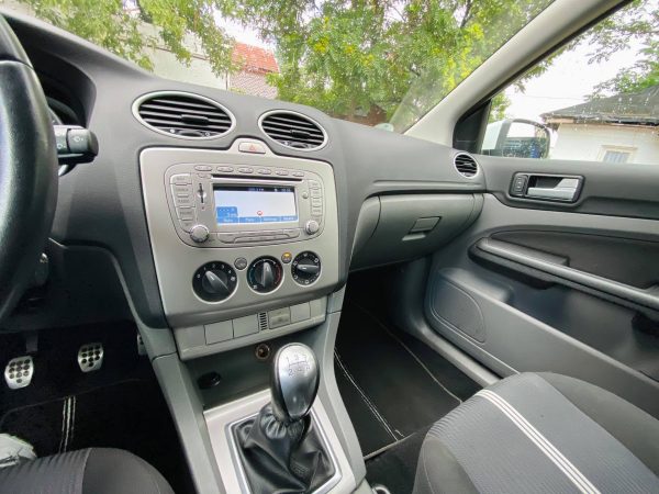 Ford Focus, 1.6 diesel, Martie 2011, 220.000 km