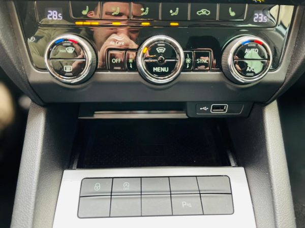 Skoda Octavia, 1.6 diesel, martie 2018, 198.000 km