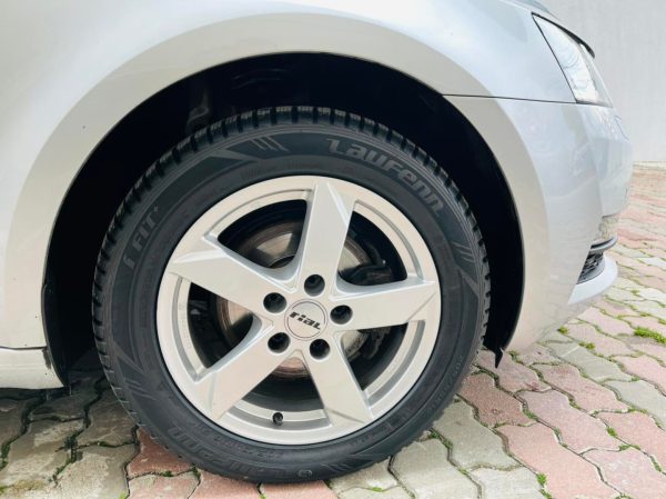 Skoda Octavia, 1.6 diesel, martie 2018, 198.000 km