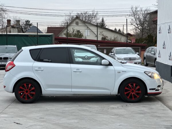 Kia cee'd 1.6 Mind