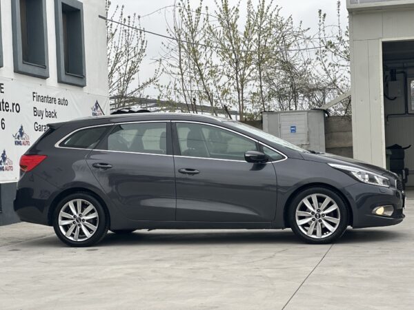 Kia cee'd 1.6 GDI Spirit AUTOMAT /XENON/ 1.6 BENZINA /130.000 km