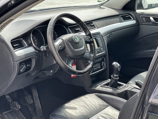 SKODA SUPERB GreenLine 2012 Diesel 1.6 Piele XenonNAVI