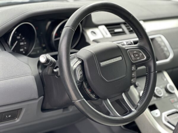 Land Rover Evoque 2.0 Td4 SE Dynamic      NAVI /PANO /PIELE /4X4/ 2016