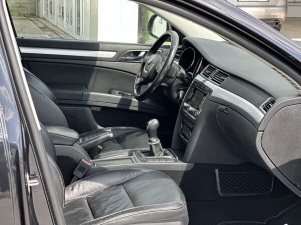 SKODA SUPERB GreenLine 2012 Diesel 1.6 Piele XenonNAVI