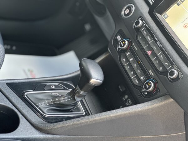 Kia Niro 1.6 Hybrid Active AUTOMAT /HYBRID /ALB PELAT /2016/XENON/NAVI