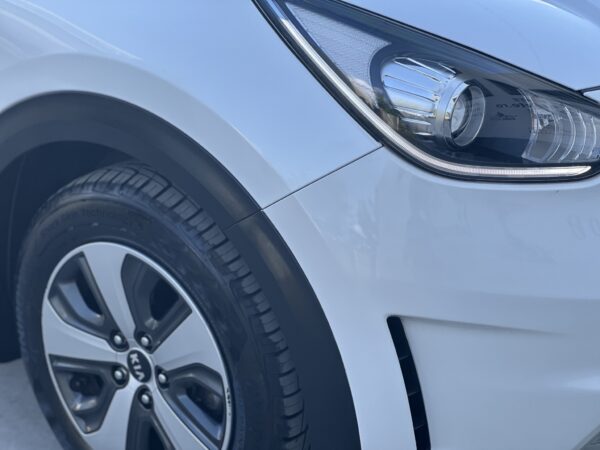 Kia Niro 1.6 Hybrid Active AUTOMAT /HYBRID /ALB PELAT /2016/XENON/NAVI
