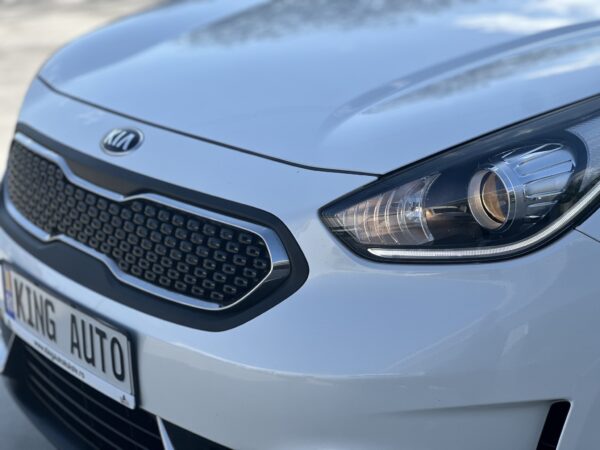 Kia Niro 1.6 Hybrid Active AUTOMAT /HYBRID /ALB PELAT /2016/XENON/NAVI