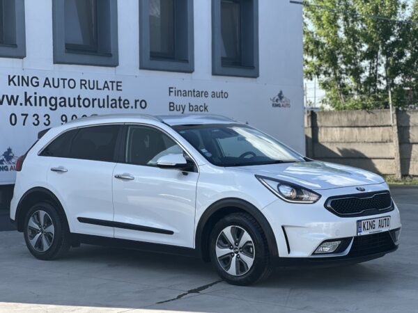 Kia Niro 1.6 Hybrid Active AUTOMAT /HYBRID /ALB PELAT /2016/XENON/NAVI