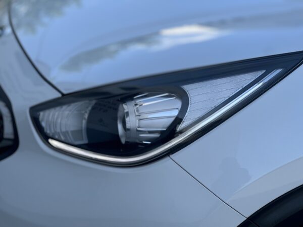 Kia Niro 1.6 Hybrid Active AUTOMAT /HYBRID /ALB PELAT /2016/XENON/NAVI