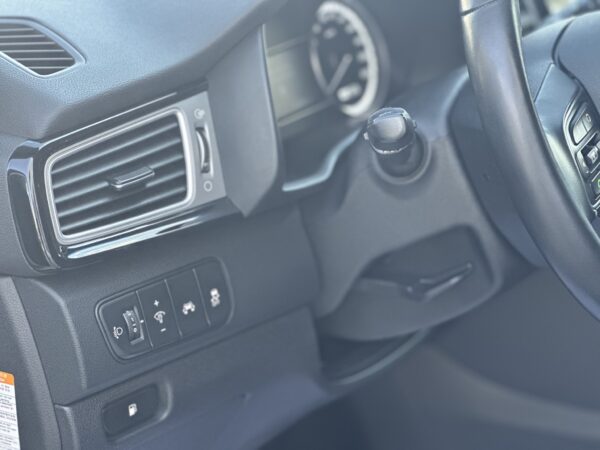 Kia Niro 1.6 Hybrid Active AUTOMAT /HYBRID /ALB PELAT /2016/XENON/NAVI