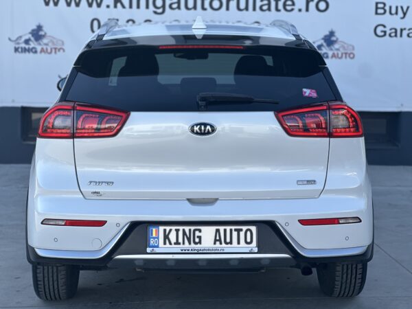 Kia Niro 1.6 Hybrid Active AUTOMAT /HYBRID /ALB PELAT /2016/XENON/NAVI