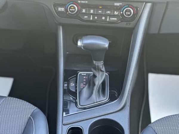 Kia Niro 1.6 Hybrid Active AUTOMAT /HYBRID /ALB PELAT /2016/XENON/NAVI