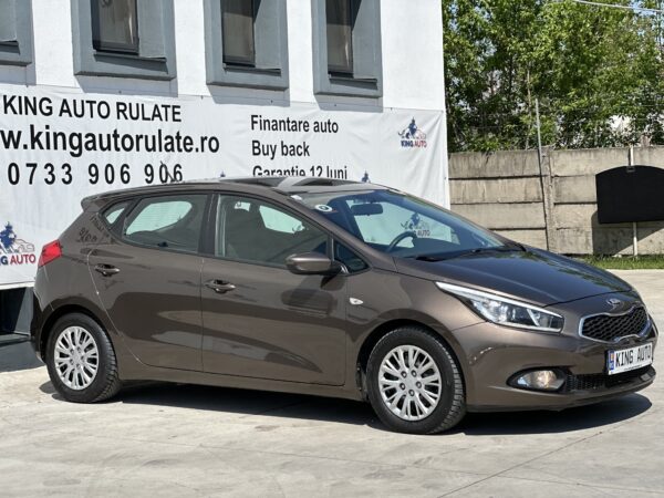 Kia cee'd 1.4 CRDi Cool Diesel / Manual  / 2012