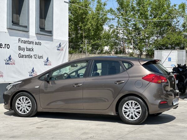 Kia cee'd 1.4 CRDi Cool Diesel / Manual  / 2012