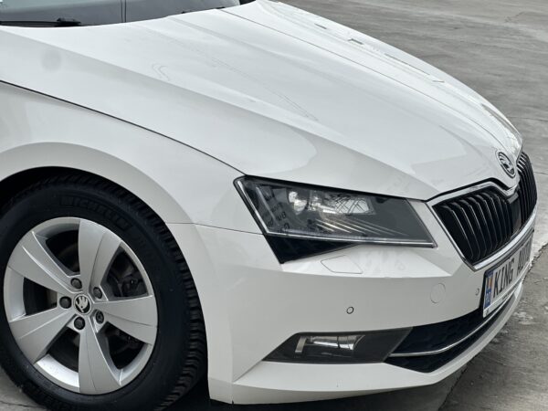 SKODA SUPERB COMBI 2019 / 170.000 km