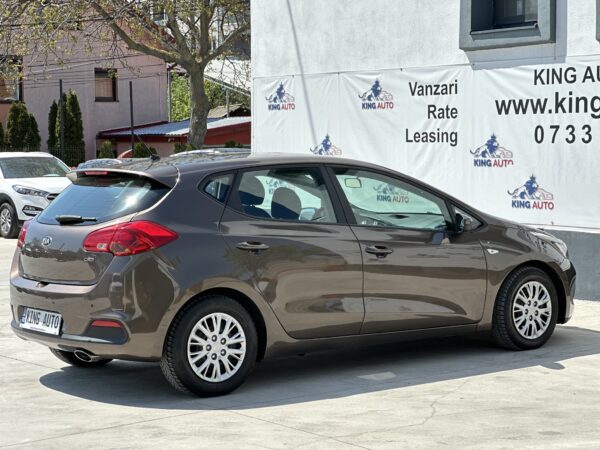 Kia cee'd 1.4 CRDi Cool Diesel / Manual  / 2012
