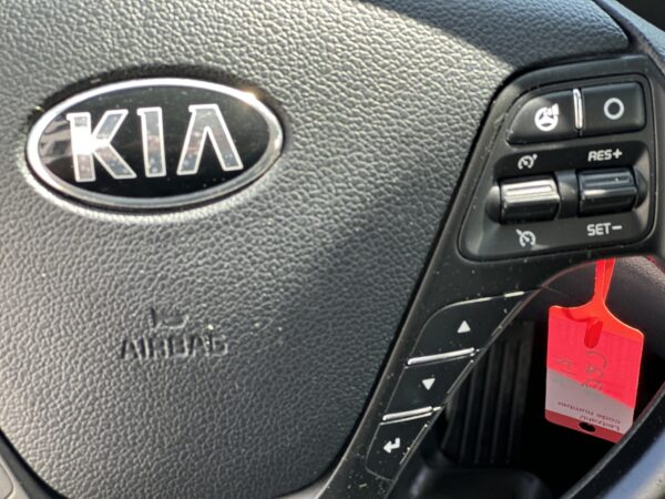 Kia cee'd 1.4 CRDi Cool Diesel / Manual  / 2012