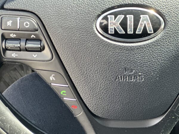 Kia cee'd 1.4 CRDi Cool Diesel / Manual  / 2012