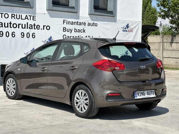 Kia cee'd 1.4 CRDi Cool Diesel / Manual  / 2012