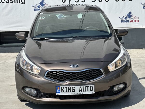Kia cee'd 1.4 CRDi Cool Diesel / Manual  / 2012