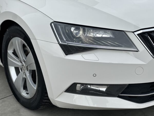 SKODA SUPERB COMBI 2019 / 170.000 km