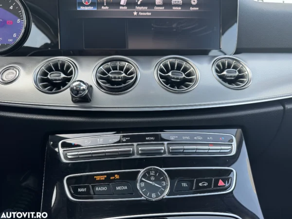 MERCEDES E220 COUPE