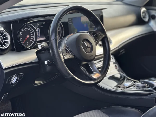 MERCEDES E220 COUPE