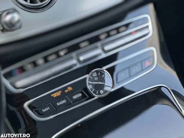MERCEDES E220 COUPE