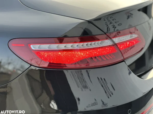MERCEDES E220 COUPE