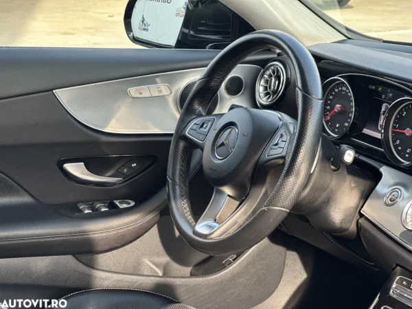 MERCEDES E220 COUPE