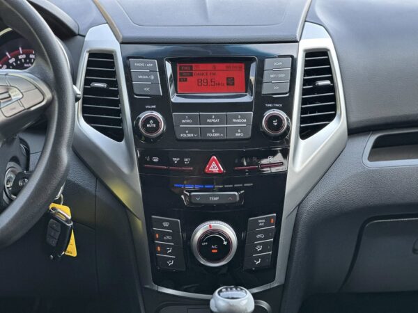 Ssangyong Tivoli 1.6 Be 4x2 (KGM)