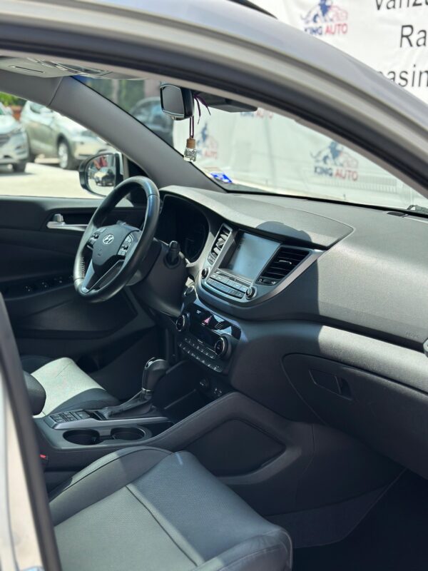 Hyundai Tucson 2.0 CRDI 4WD Automatik Advantage