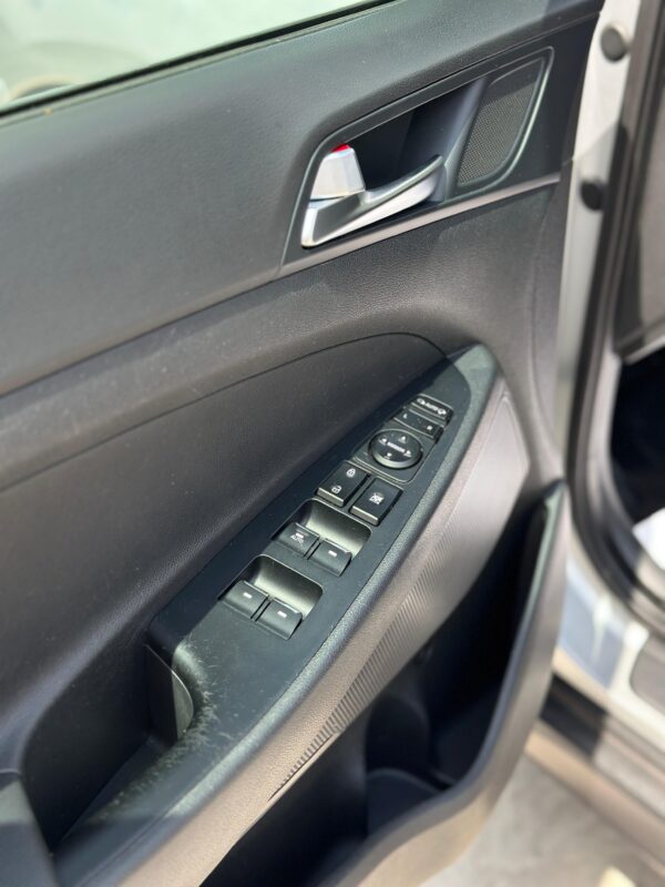 Hyundai Tucson 2.0 CRDI 4WD Automatik Advantage