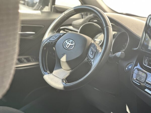 Toyota / C-HR 1.8 Hybrid Active