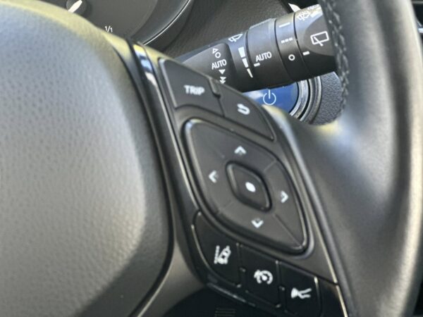 Toyota / C-HR 1.8 Hybrid Active