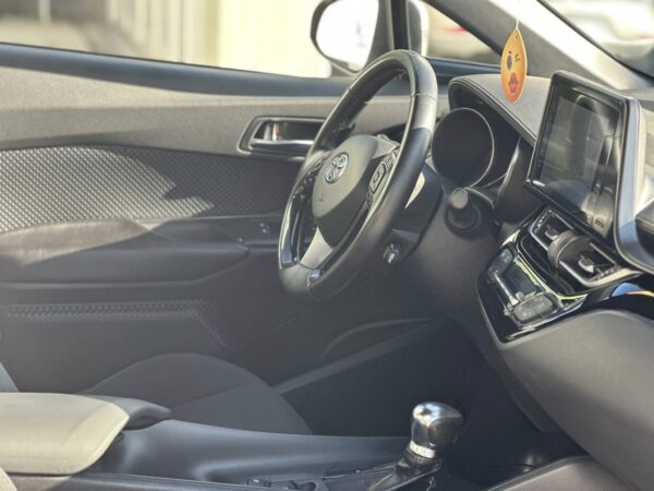 Toyota / C-HR 1.8 Hybrid Active