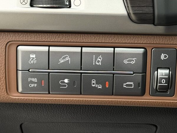 SsangYong REXTON 2.2 e-XDi 220 4WD Aut. Sapphire